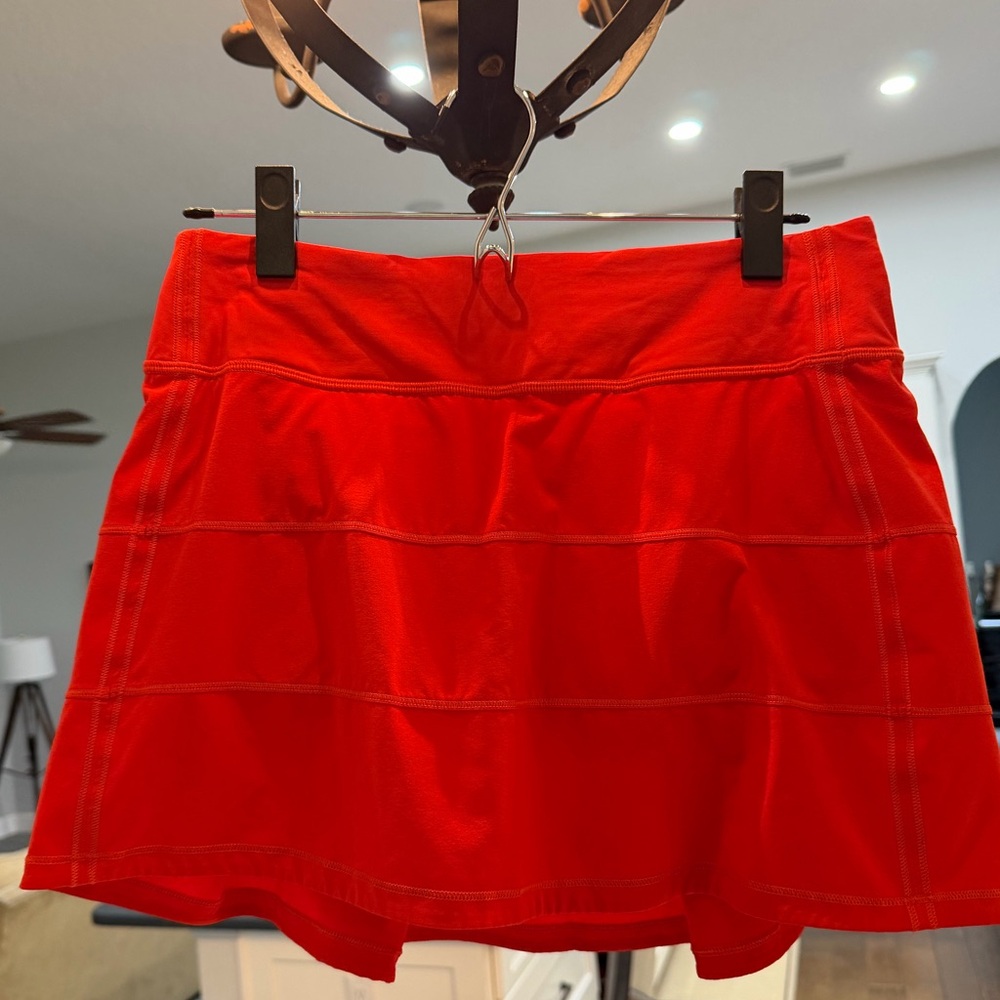 Lululemon Ladies Pace Rival Skirt. Long. Size 6